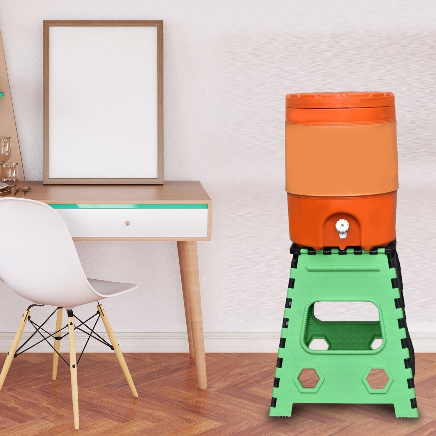 Brown 18-inch folding stool for kids and adults, great for kitchen use. Brown 18-inch folding stool for kids and adults, great for kitchen use.